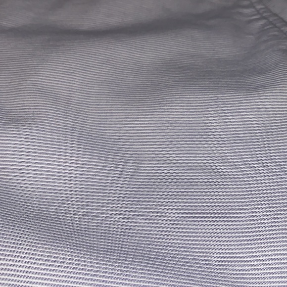 Khakis by GAP. Broken-In Straight. Size 0. 100% Cotton. Blue Mini Stripe. - Picture 3 of 9